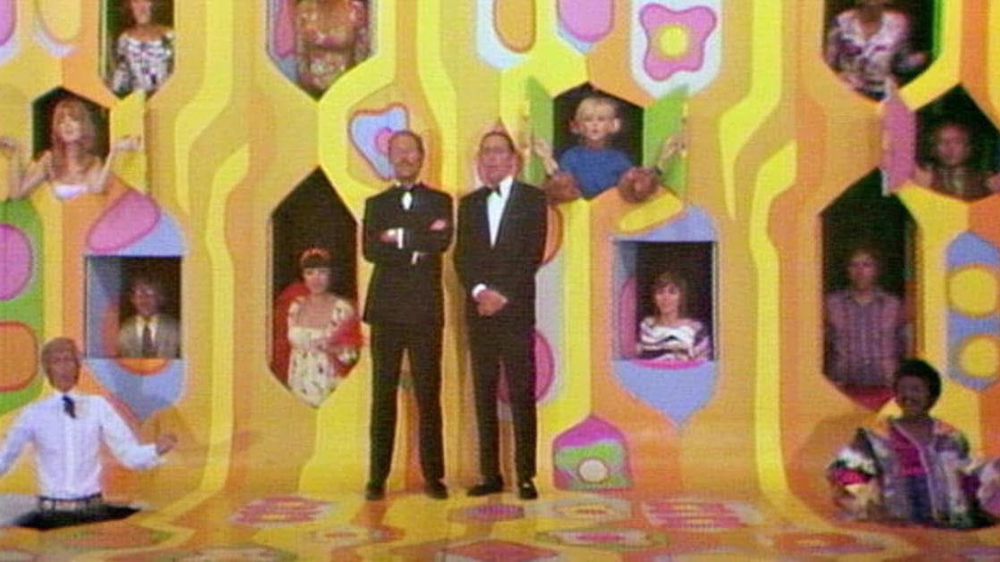 tvhistorytoday's tweet photo. January 22, 1968 - “Rowan &amp; Martin’s Laugh-In” debuted on NBC-TV. #Sockittome https://t.co/uumCn0Lif8