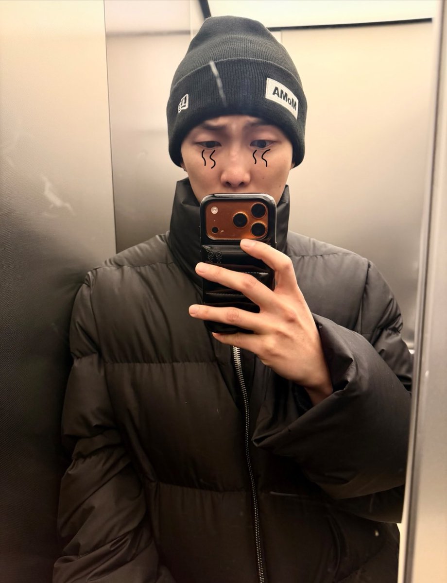 btschartsdailyc's tweet image. #RM via Instagram Story 💜