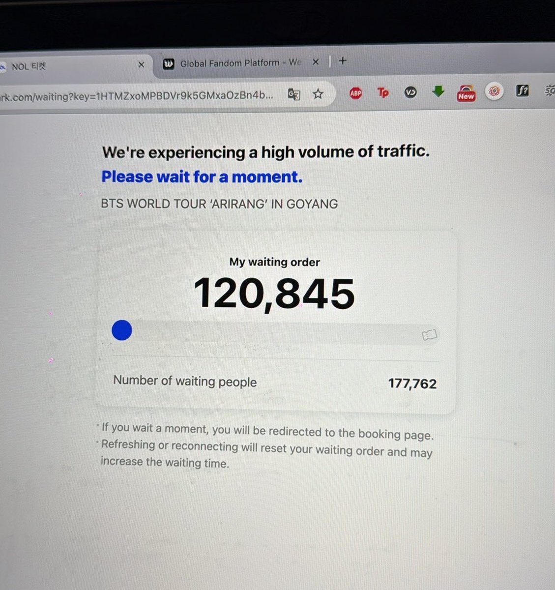 there are 170k+ people waiting in the queue for bts concert in goyang.....