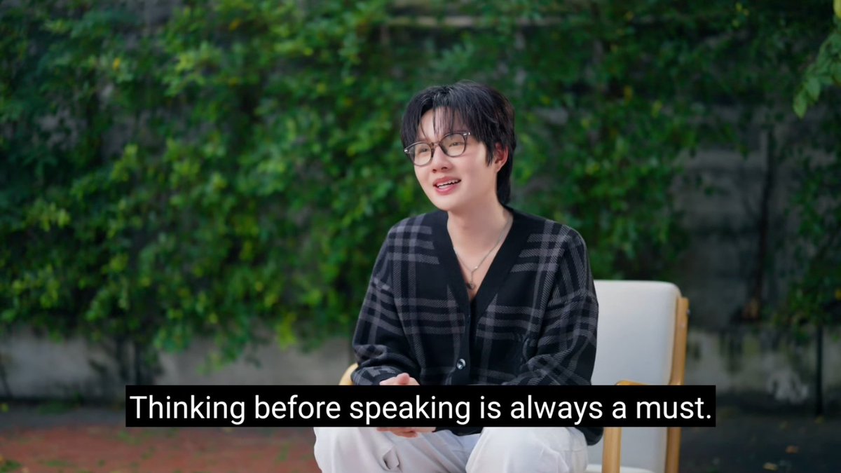 lovelyuhao's tweet image. this is the person who has constantly been targeted btw. it's always the nicest angel that gets hated for no reason because to those devils, kindness is foreign to them