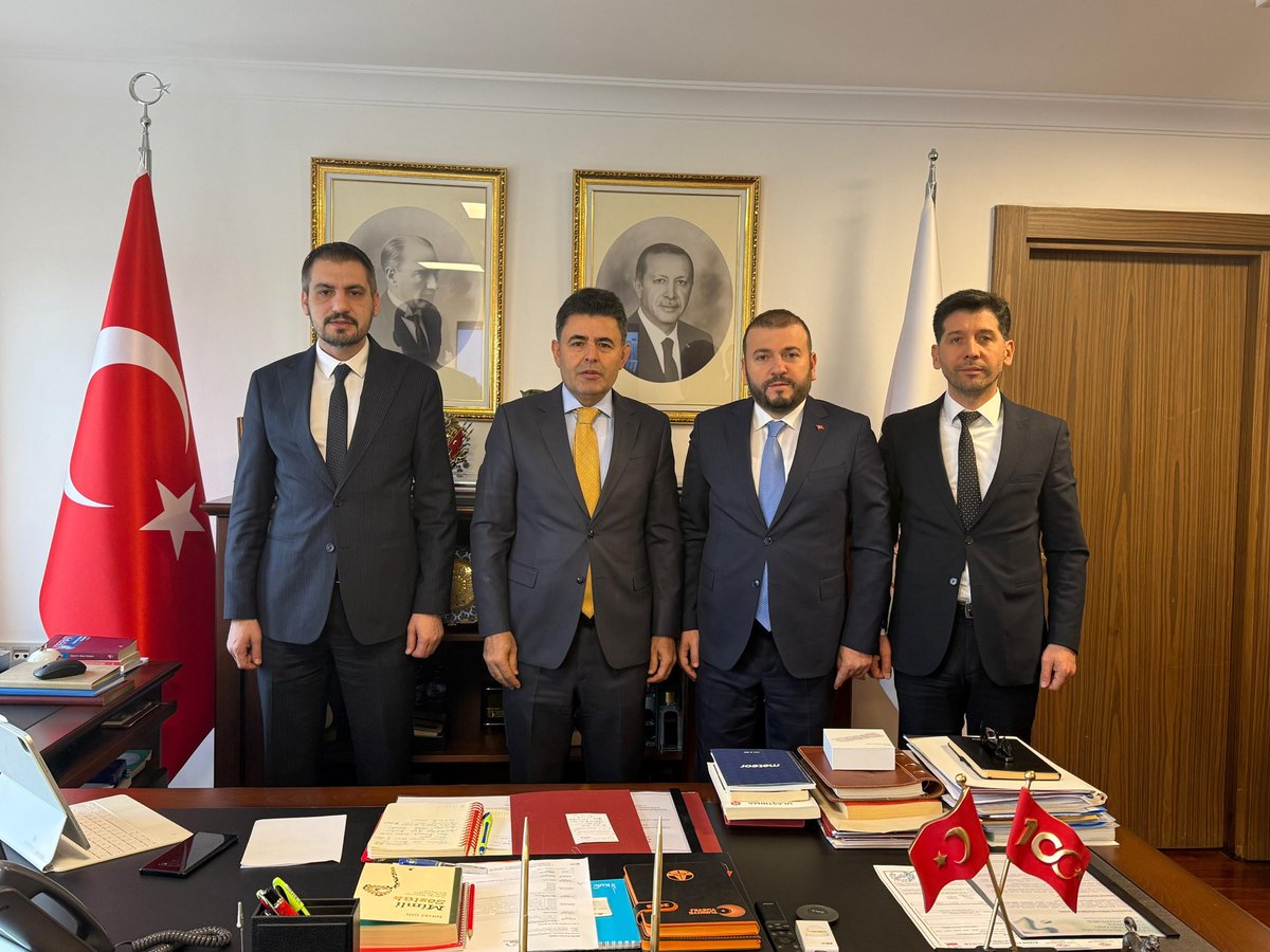 Ulaştırma ve Altyapı Bakan Yardımcımız Osman Boyraz’ı ziyaret ederek devam eden ve planlanan çalışmalar hakkında görüş alışverişinde bulunduk.

Kendilerine misafirperverliği için teşekkür ediyorum.