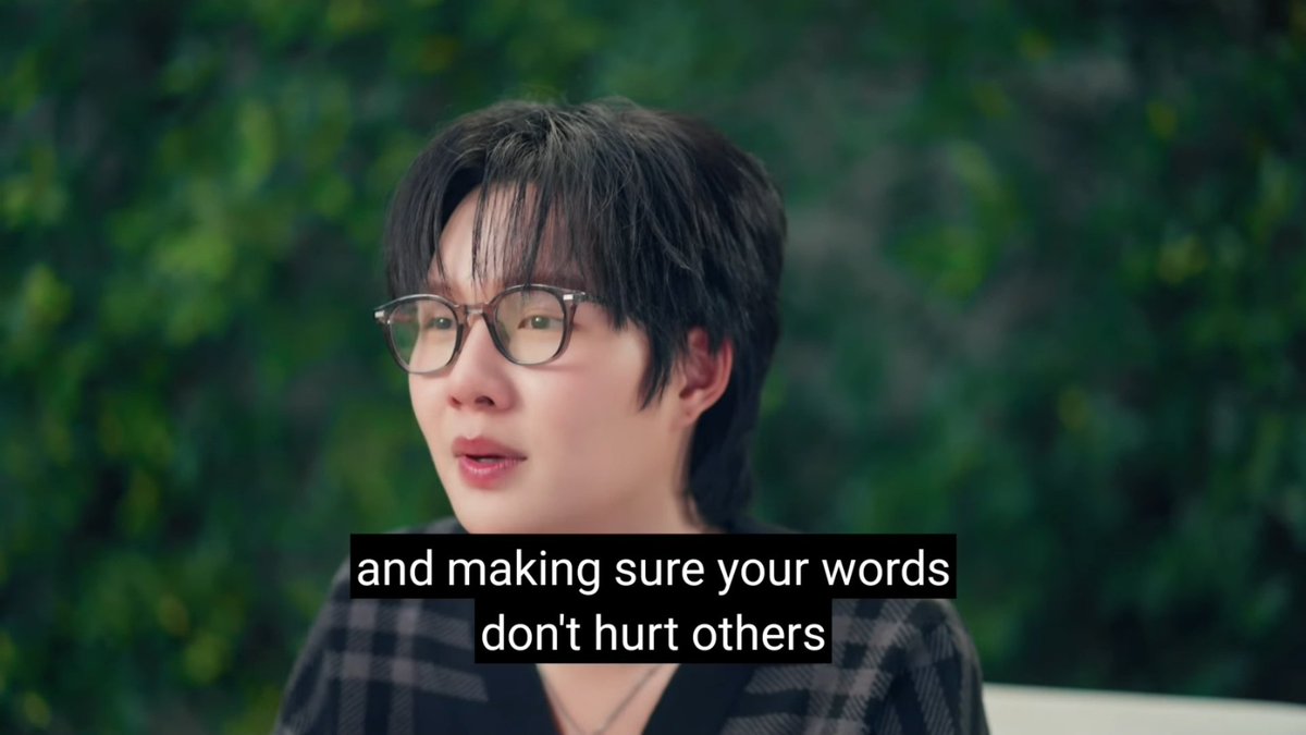 lovelyuhao's tweet image. this is the person who has constantly been targeted btw. it's always the nicest angel that gets hated for no reason because to those devils, kindness is foreign to them