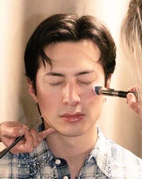 rozroan's tweet image. Genre: Connor and Hudson looking ethereal as fuck like Greek Gods.