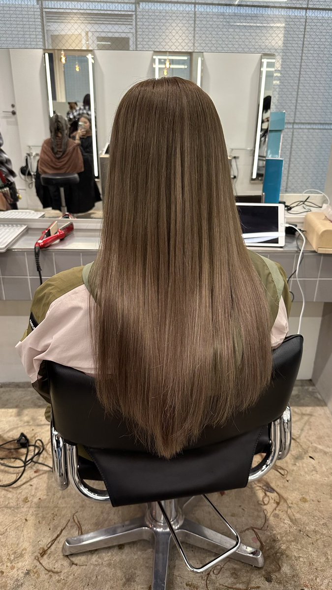 putieru's tweet image. エクステして初のロング生活3日目
自分のロングまだ見慣れないけど思ったよりは似合ってる気がして満足