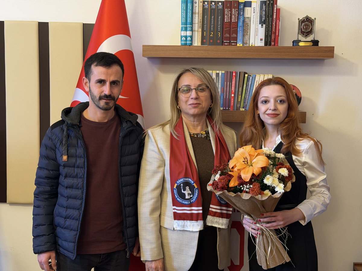 📍TBMM

Atama bekleyen öğretmenlerimiz adına Sudenur ve Ekrem kardeşlerimizi Gazi Meclisimizde misafir ettik.

Öğretmenlerimizin ek atama beklentilerini ve AGS sürecine dair sahada yaşanan hususları, Meclis çatısı altında bugüne kadar sık sık gündeme getirdik. Genel Başkanımız,