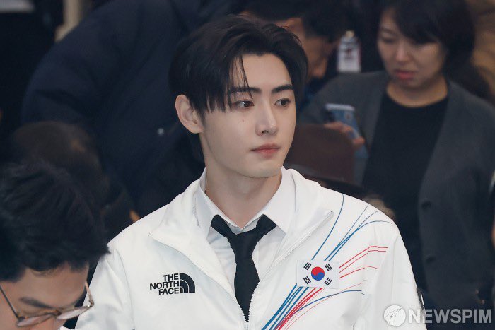 enhypenupdates's tweet image. [PHOTO] 260122

SUNGHOON at the '2026 Milano-Cortina Winter Olympics South Korean National Athletes Send-Off Ceremony' | Press Photo (1)

@ENHYPEN_members @ENHYPEN #ENHYPEN #엔하이픈 #SUNGHOON #성훈