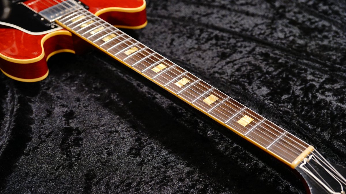 GTI_Japan's tweet photo. Gibson ES-335 Murphy labのリフィニッシュ、ヘビーエイジド加工、リフレット、ナット交換をさせて頂きました🍒 https://t.co/g9QVHnyGyN