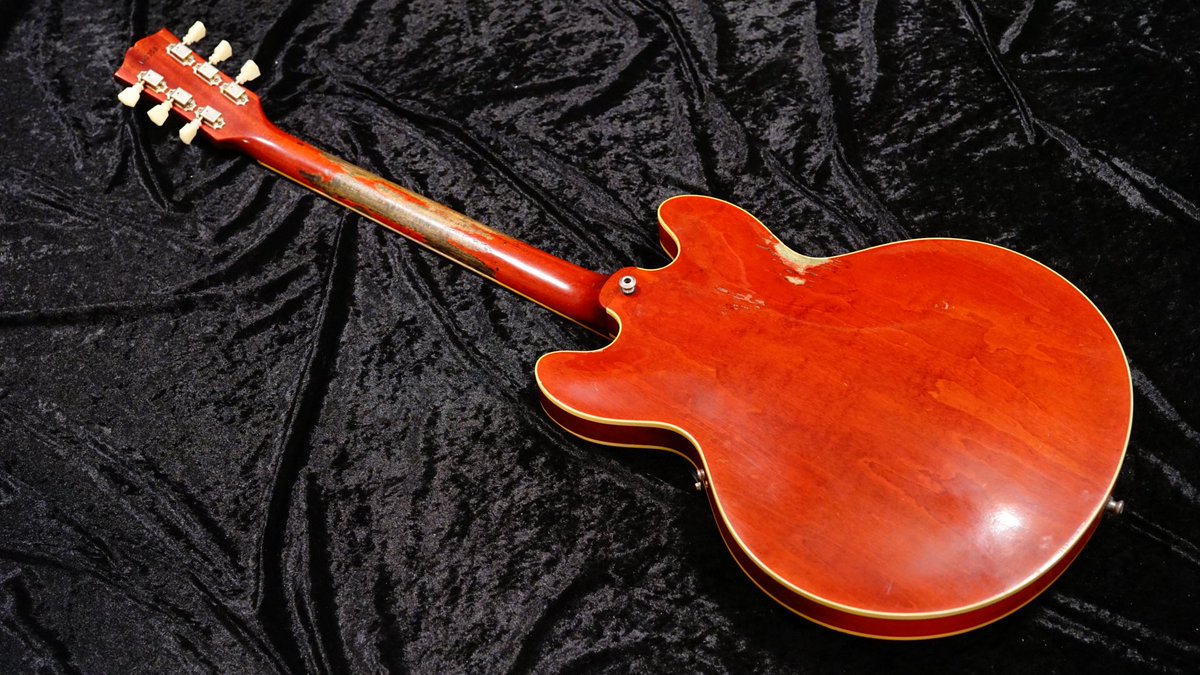GTI_Japan's tweet photo. Gibson ES-335 Murphy labのリフィニッシュ、ヘビーエイジド加工、リフレット、ナット交換をさせて頂きました🍒 https://t.co/g9QVHnyGyN