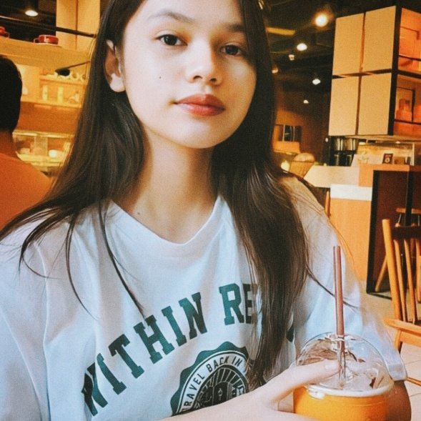 jiahaofilm's tweet image. arwen and coffee ♡

ASHLEY RACE THUWIN