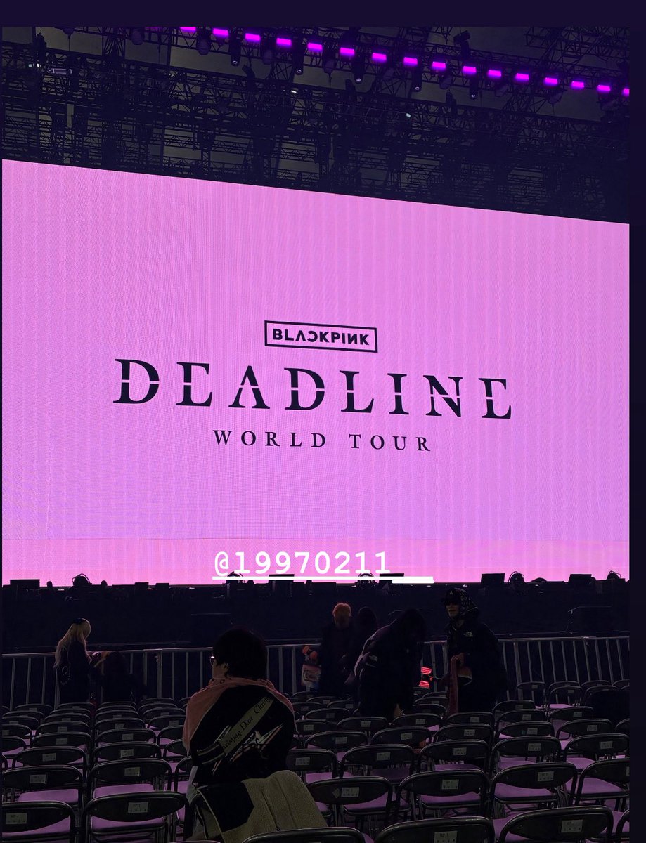 l9970211__'s tweet photo. 2026.01.18🖤🩷
BLACKPINK SEAT⭐️💖
約３年ぶりひめたち😭😭😭
花道最前でロゼちゃんに指差しお手振り2回もしてもらって崩れ落ちた😭
ほんとにずっとずっとだいすき😭🩷　

#BLACKPINK_DEADLINE_IN_TOKYO https://t.co/m7RrLlpaQW