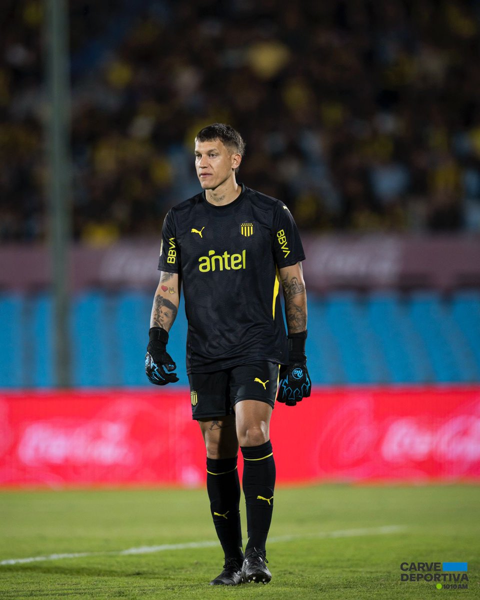 MartinCharquero's tweet image. “A lo Peñarol, fue agónico el empate. Estoy contento por ayudarlo. La gente me recibió entre amor y odio. Hubo algunos silbidos. La gente se merece mucho más”. 

Washington Aguerre en #Minuto1

💻 youtube.com/live/j890oBAvw…