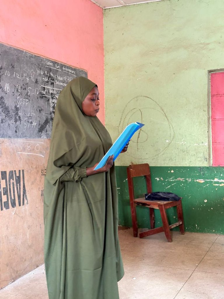 EVA_Nigeria's tweet photo. When girls support girls, communities change.
In 2025,our @MALALAFUND-supported #FAGEproject helped girls become peer mentors, with some returning to school.
In 2026,we are monitoring peer-led sessions so girl advocates are supported as they lead discussions on health & rights. https://t.co/FslASfo4yh