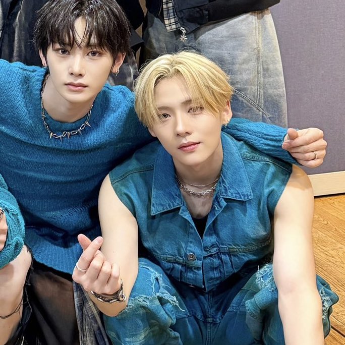 leeeeerosy's tweet image. 미묘즈의 축복이 끝이없네