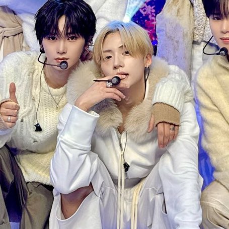 leeeeerosy's tweet image. 미묘즈의 축복이 끝이없네