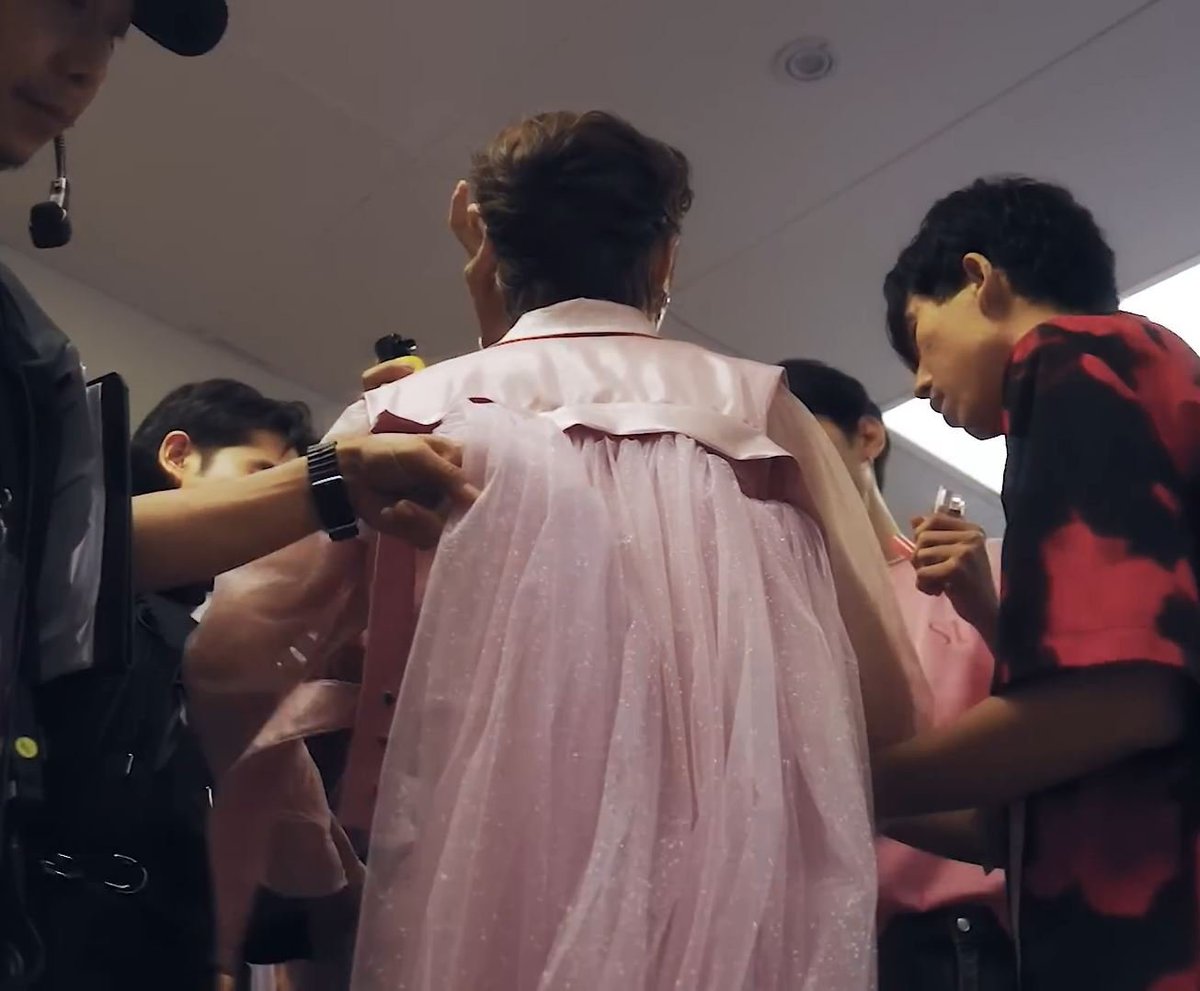 Peachyppoly's tweet image. GETTING READY        TO MAKE HISTORY