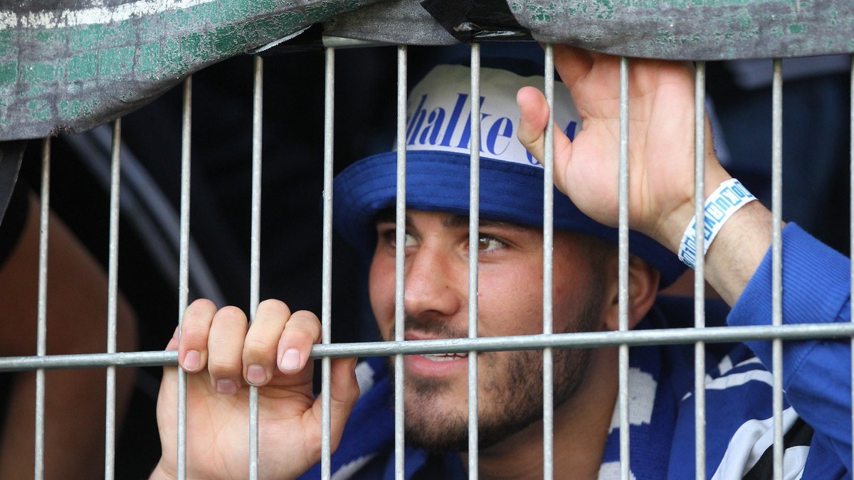 typische bosnischer Kleidungsstil…