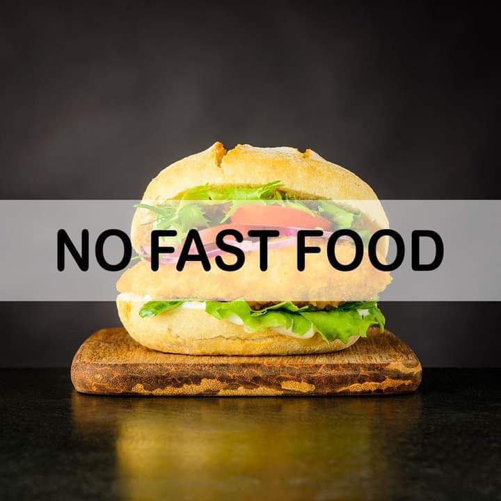 x.com/i/status/20123… 🍔 When fast food is bad for your hea..., I mean freedom.