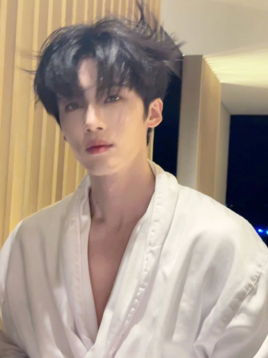 Yán Ān. tweet media