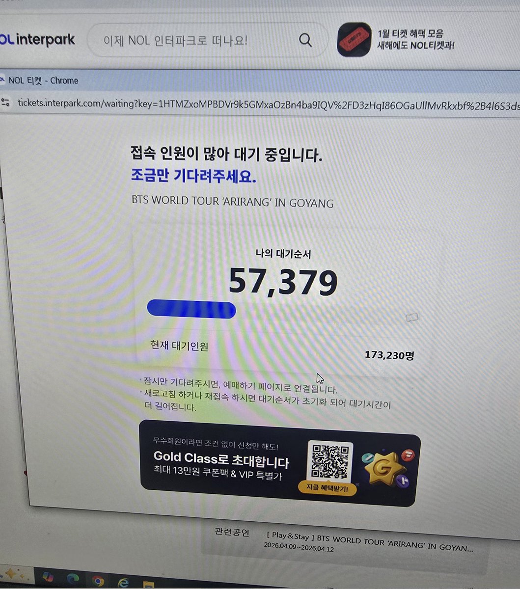 fiht07's tweet photo. 내 자리 구석 한곳만있게 해주세요...제발 https://t.co/1uYAwY09N6