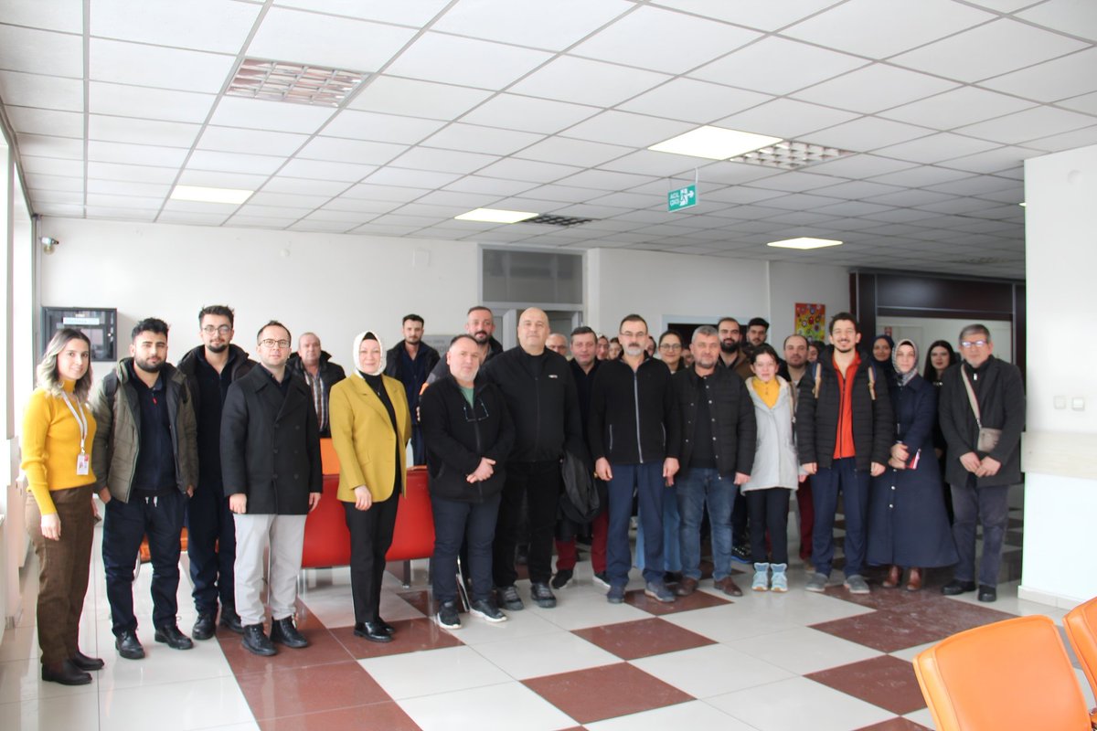 Hastane Başhekimimiz Doç. Dr. İsmail Altıntop ve Hastane Yönetimi, Acil Servis Personeli ile Bir Araya Geldi.

kayseridh.saglik.gov.tr/TR-1445528/has…