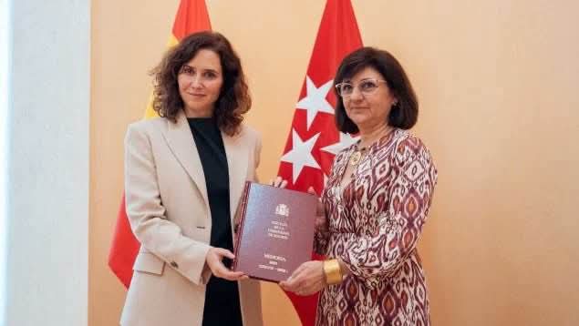 La fiscal Lastra termina su mandato en mayo.

 TROPELIAS JUDICIALES:

• Entregar la cabeza del  Fiscal General.

• No investigar el caso de las Residencias madrileñas.

• No abrir expediente contra Ayuso por no publicar los informes de Madrid Newtork.