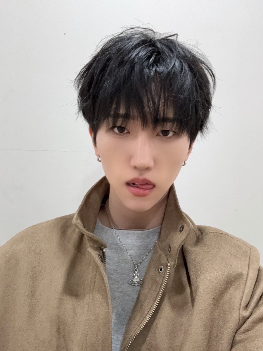 ELASTofficial's tweet image. 😋

#ELAST #엘라스트 #エラスト 
#BAEKGYEUL #백결 #ベッキョル