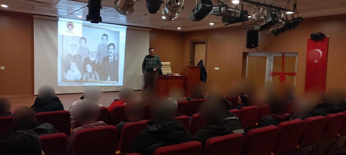 Çankırı Denetimli Serbestlik Müdürlüğü seminer salonunda Çankırı Rehberlik ve Araştırma Merkezi Müdürlüğünde görevli Mehmet BOZKURT tarafından "Temel İletişim Becerileri" hakkında seminer verilmiştir.
Hocamıza desteklerinden dolayı teşekkür ederiz.<a href="/FatihMU87200907/">Fatih MURAT</a>