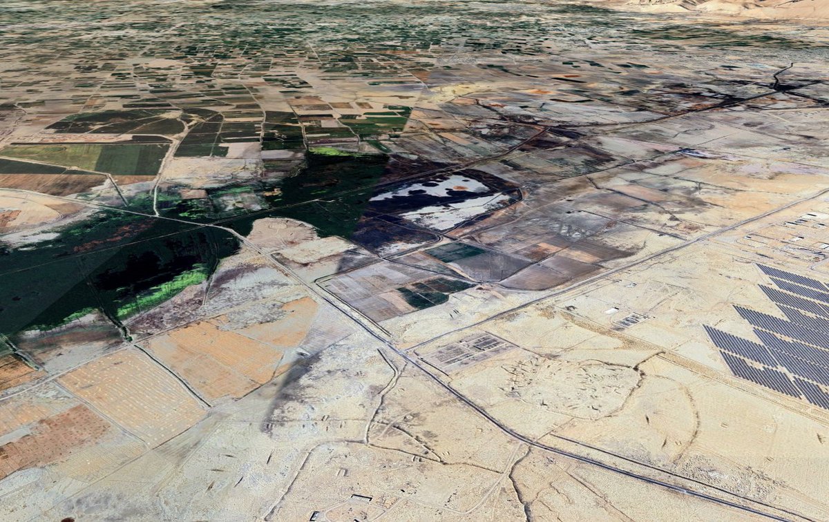 Krummapper's tweet image. HTS led Syrian army paratrooper exercise over Southwest of Dumayr.
google.com/maps/place/33%…