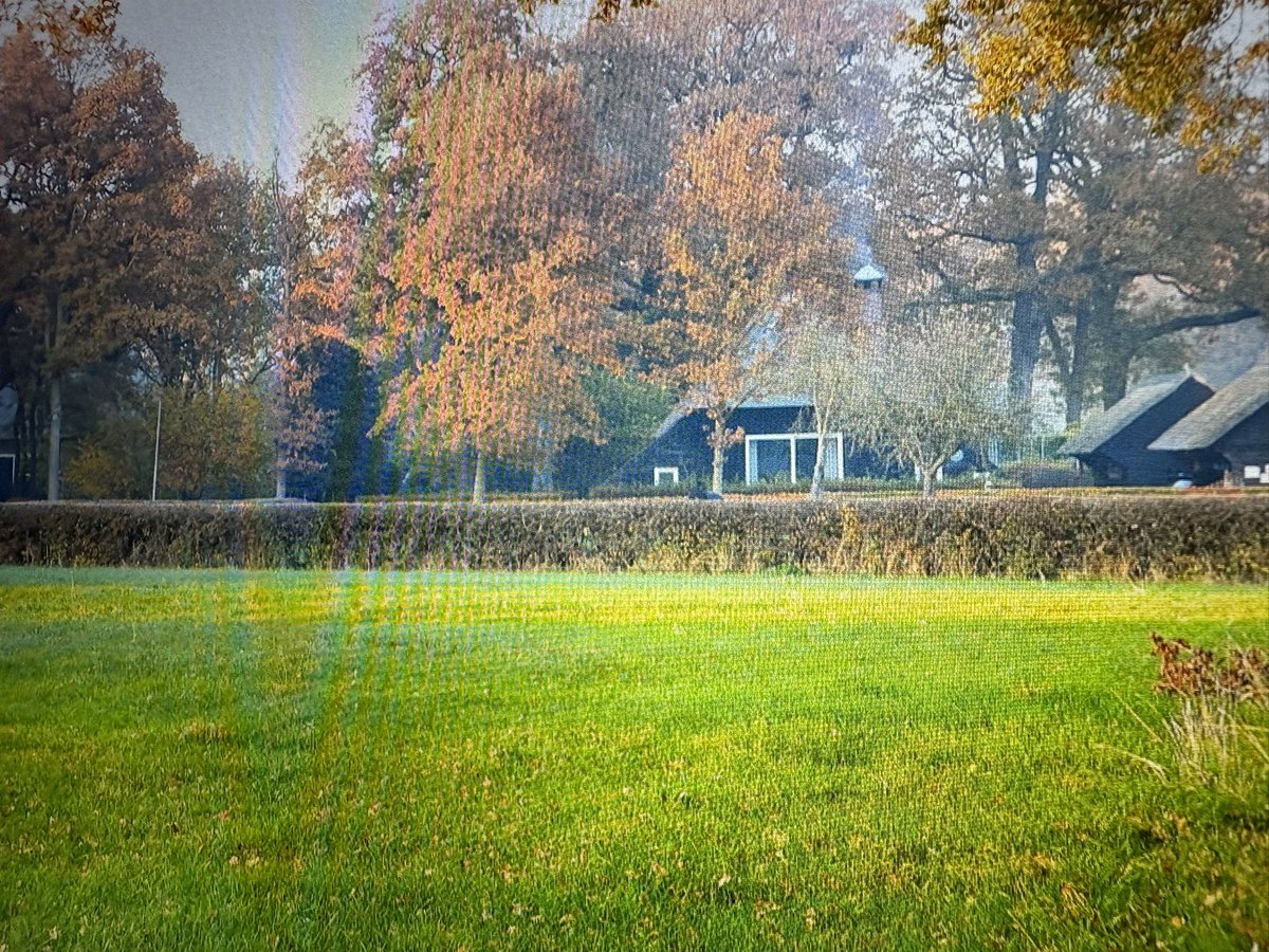 eggi10's tweet image. Wat is thuis? Daar waar je hoort, jouw plek van geborgenheid, liefde, waar jij mag zijn wie je bent.Maar ja thuis is nog zo veel meer. Je bent je leven lang onderweg totdat je thuiskomt op de plaats van innerlijke rust en vrede. Deur 33:27: De eeuwige God is voor u een woning.