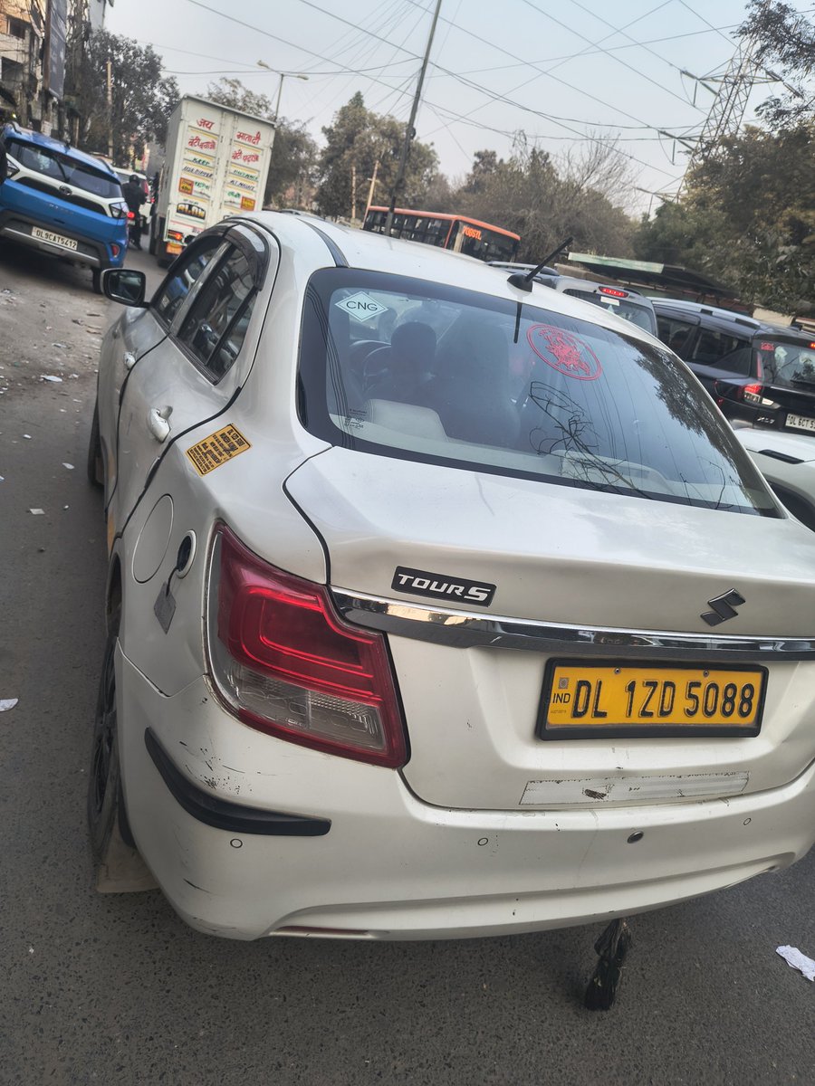 techmech90's tweet photo. Back to back two incidents in Delhi...Now driver or rude driver drove, verified trip and just stopped and said get out, midway of catching a flight, traumatic experience worst service and quality CRN attached  @Olacabs @ola_supports https://t.co/0QlOZiCzv0