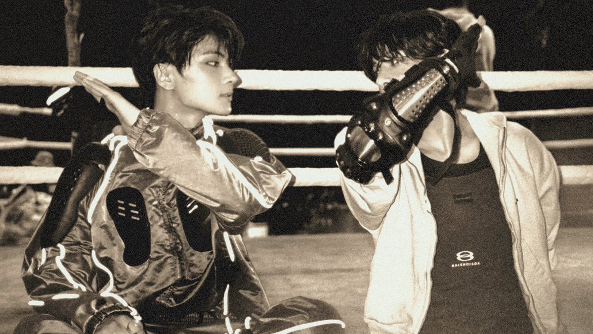 nattylovejay's tweet image. jay, jake, and boxing 🥊🖤