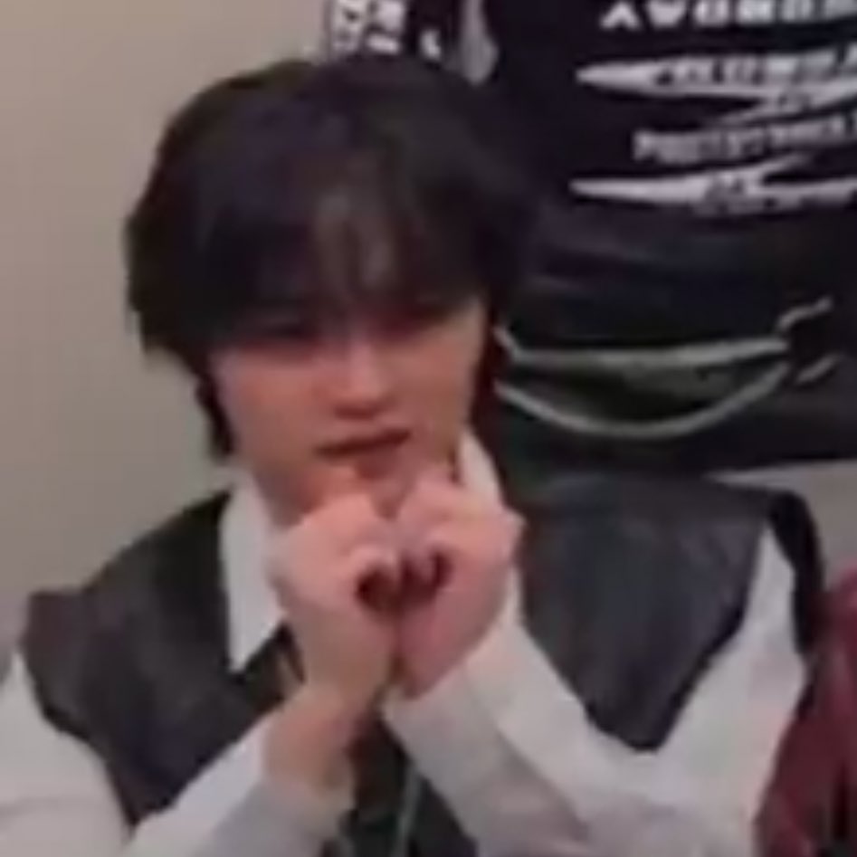 _puddingcat's tweet image. 저화질 속 순간포착된 뽀용한 미노 사랑스러워ㅜㅜ