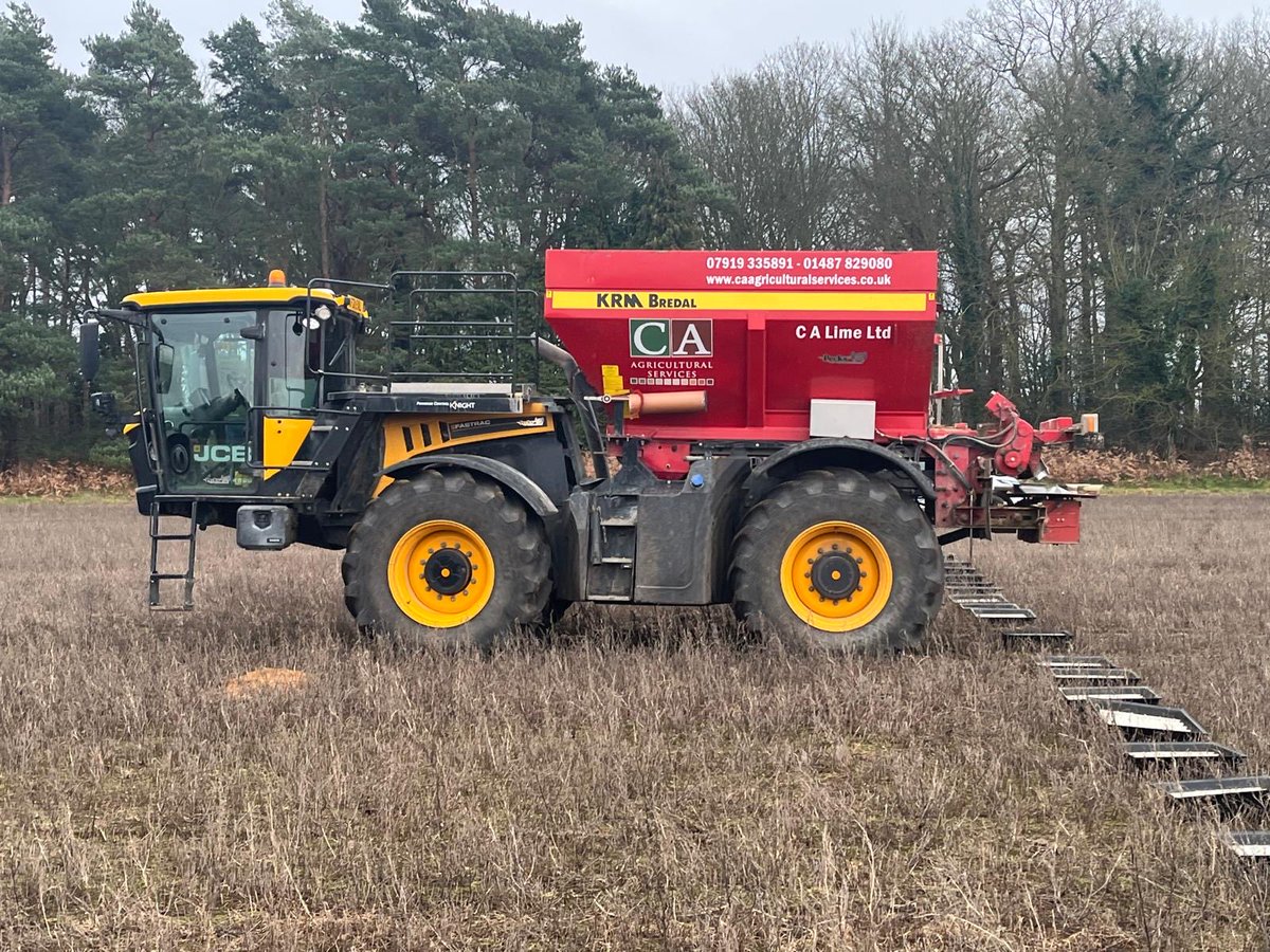 C_A_Lime_Ltd's tweet image. Tray testing is our biggest priority making sure all our spreaders are tested regular through the year! This is the first time for 2026, time to get uppa!

#jcb #fastrac #spreader #testing #fertiliser #contracting #2026yılı