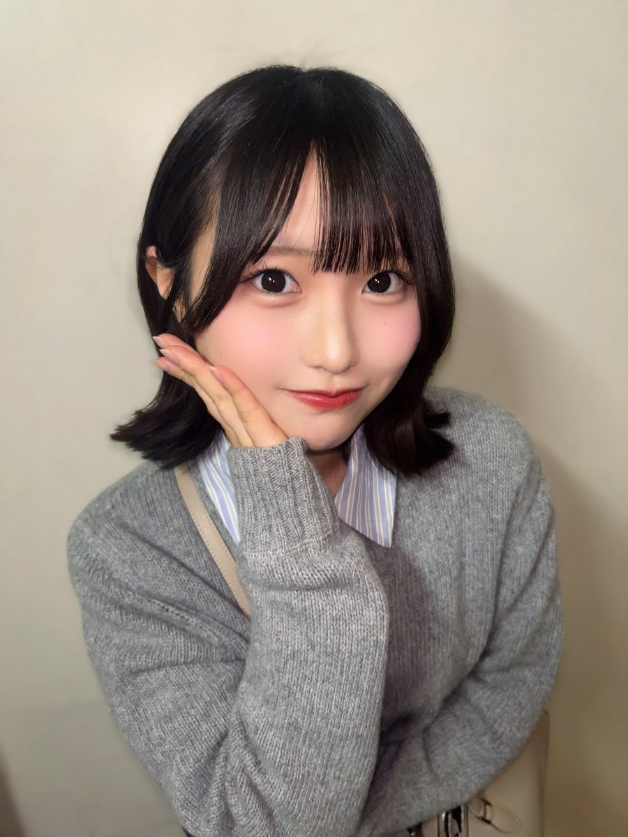 やお tweet media