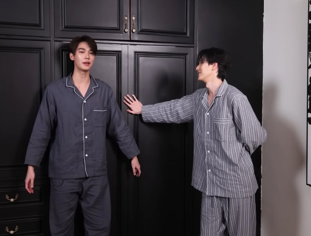 swansuay_'s tweet image. GUYS WTH 😭 

OFFGUNFUNNIGHT X DT
#รักหลับกับออฟกันSpecial