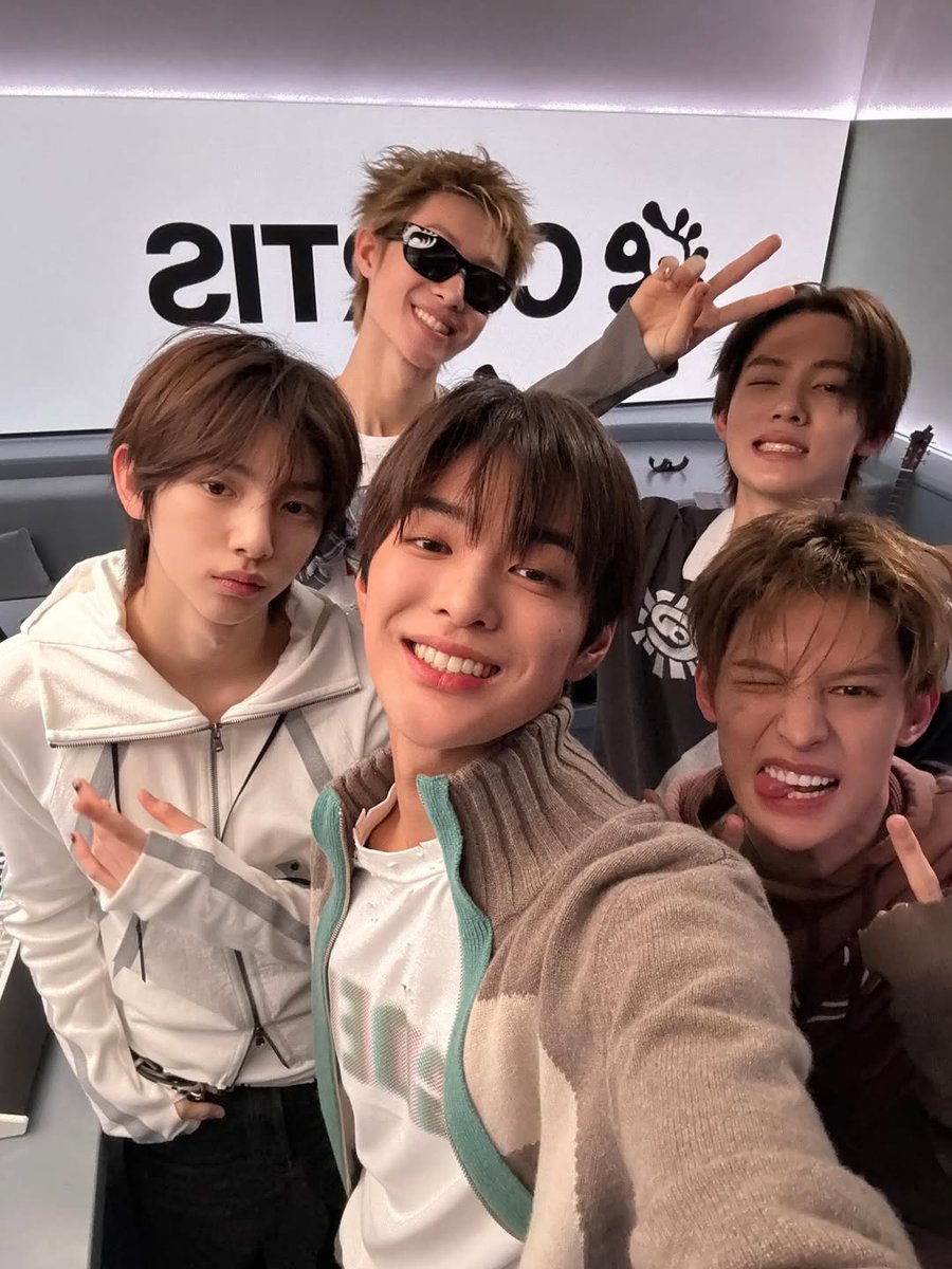 cortispolls's tweet image. RT deal for #CORTIS #코르티스

🏆(WHOSFAN) HMA ROOKIE OF THE YEAR 

🎁 500 🎟️

Rules:
- RT &amp;amp; Like this tweet
- Follow @macaronhee 
- Stream What you want on Spotify 
open.spotify.com/track/3rAcN3CL…
- Drop proofs (min. 150)

⏰️24 hours
#crtsdeals 
LEZZGAURRRRR 🔥🔥🔥