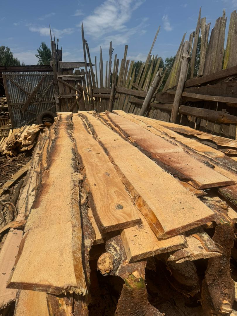 PapiiKhan98's tweet image. -Chukua hizo Banzi 300×3,500=1,050,000
-Chukua 2×3(Grade 2 )80x5,000=400,000
-Chukua hizo 2x2(Grade 2 ) 50x3500= 175,000.
-Misumari + Ufundi + Bati = 1,500,000
Jumla=3,125,000

Itabaki 1,875,000/= hii utaweka Sakafu na Choo Ndani.

Rombo Tarakea.😂😂😂🤝