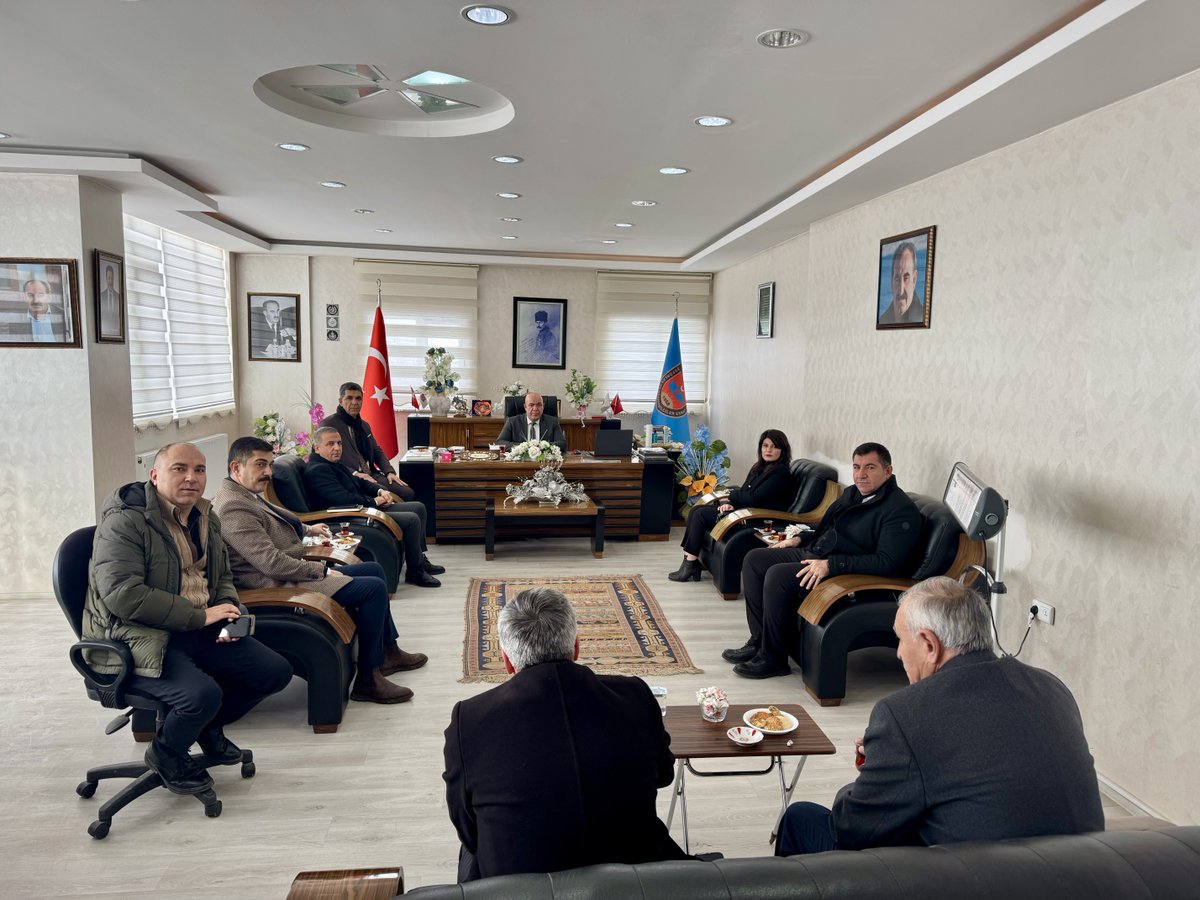 01.01.2026 yılından itibaren,Basit Usul Vergi Mükellefiyetinin kaldırılması sonrası,Yazar kasa mali Pos cihazı konularla ilgili Erciş’te bulunan banka müdürlerini odamızda ağırladık. Sorunlarımıza yönelik çözüm odaklı yaklaşımlarından dolayı kendilerine teşekkür ederim.