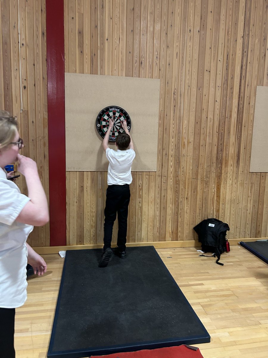 CroftonAcademy's tweet image. 🎯 Huge shoutout to Ms Senior for launching our Darts Club back in Term 1! We've had a fantastic turnout each week. This week was round 1 of our tournament. Who knows, we might be looking at a future @Fsherrock or @LukeTheNuke180 ! #FutureChampions #WeAreCrofton