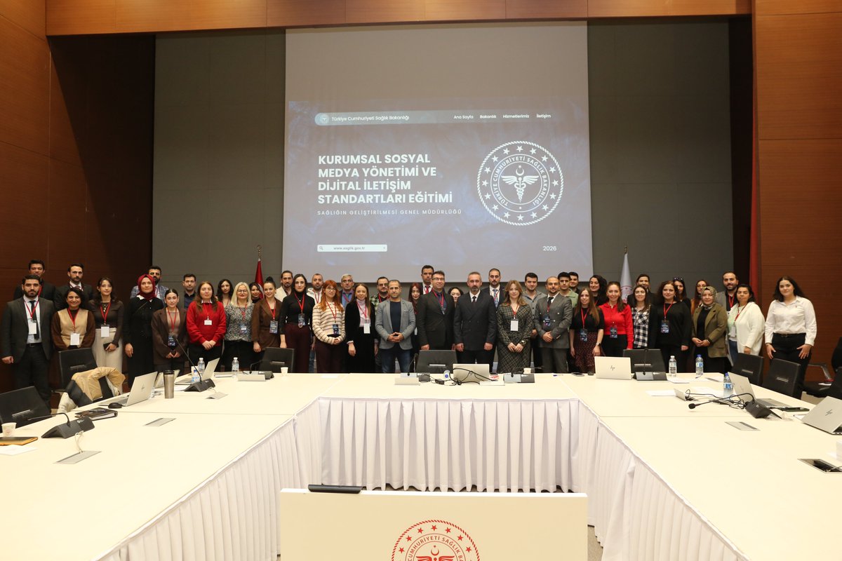 Kurumsal Sosyal Medya Yönetimi ve Dijital İletişim Standartları Eğitimi Tamamlandı

T.C. Sağlık Bakanlığı bünyesinde yürütülen dijital iletişim çalışmalarının etkin, sürdürülebilir ve kurumsal bir çerçevede yürütülmesini sağlamak amacıyla Sağlığın Geliştirilmesi Genel