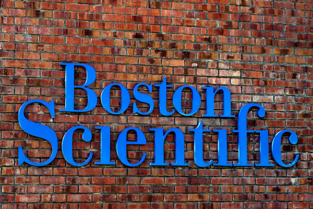 ManaloAdvisors's tweet photo. New report on Boston Scientific’s $14.5bn Penumbra deal. We break down the antitrust risk, the shareholder vote dynamics, and why interlopers still cannot be ruled out. https://t.co/j1717WXnrv https://t.co/EzBQPfZaU0