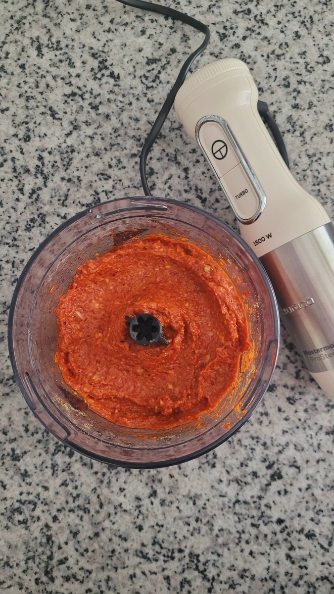 ogr_penceresi's tweet photo. Pazar görünümlü perşembeden günaydın :) #acuka #muhammara https://t.co/N1tjD86qxj