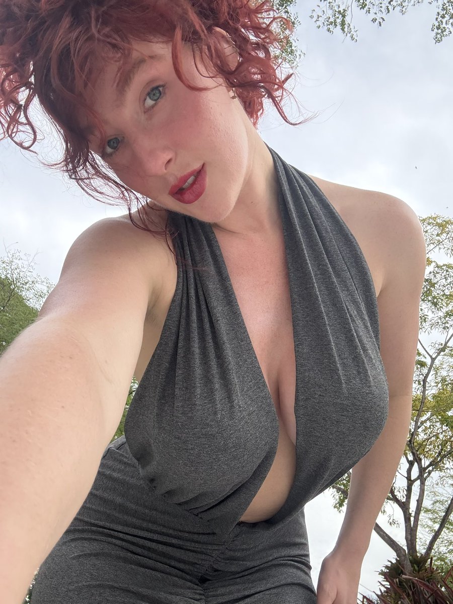 sammyjjammy's tweet image. #Redheads #selfie #coconut #MuseumSelfieDay