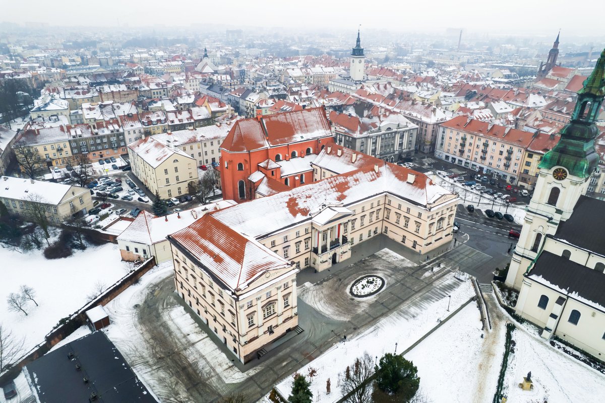 funduszeuewlkp's tweet image. Kulturalna historia Kalisza wchodzi w nowy etap. Rusza projekt „Nasze dziedzictwo - od Jezuitów do św. Józefa”, realizowany z udziałem Funduszy Europejskich dla Wielkopolski.

-&amp;gt; Renowacja zabytków 
-&amp;gt; Nowe przestrzenie kultury 
-&amp;gt; Mapping 3D, AR i interaktywny szlak

To kolejna…