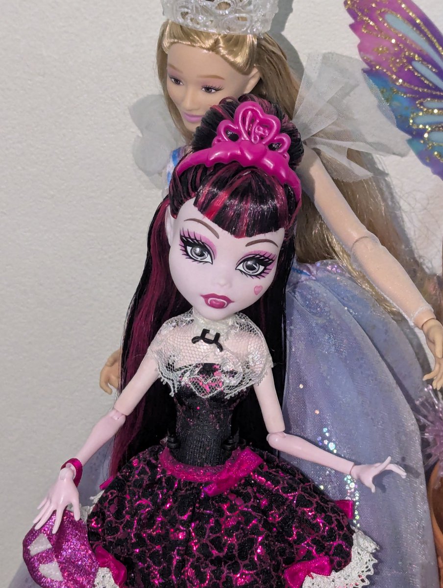 Draculaura Sweet 1600 rerooted by me! 😍😘💕💓🦇