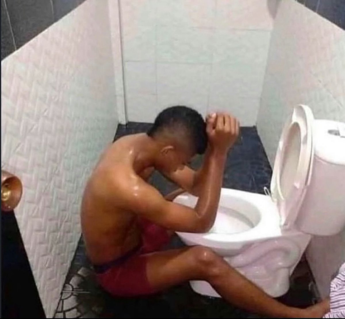 JoshuaLutaaya__'s tweet image. Never drink Mugaga agenda midweek