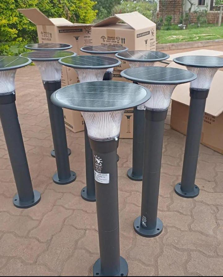 ClasicEquipment's tweet image. Residential/Commercial Solar outdoor lighting. This sleek and modern cast aluminum design not only enhances the aesthetics of your landscape but also ensures durability for long-lasting performance. 
Ksh 7,500 per pc. 
0721275514.

#solargardenlighting #gardenlights #pathwaylight