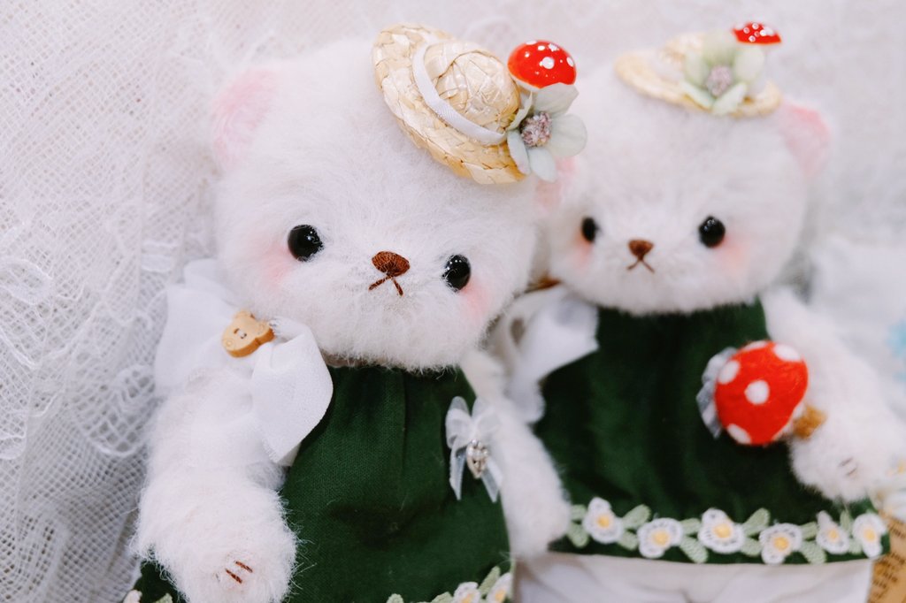 테디베어 좋아하시는 분 계시나요🐻 내일 금요일 밤 8시부터 한정수량으로 첫 주문을 받습니다! 관심있으시면 <a href="/boutique_faden/">🧸FADEN🧸</a>  <여기에서 주문이 열리니 꼭 와주세요☺️