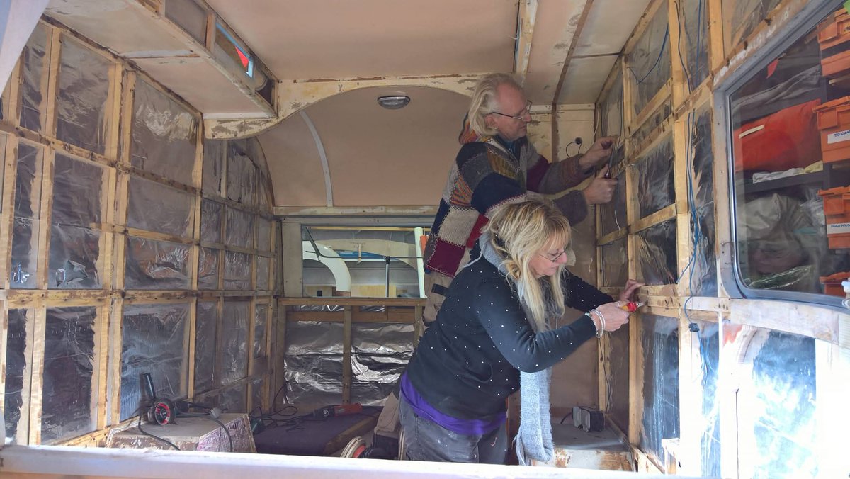 TheEnglishCarav's tweet photo. On This Day 2017
Working on a 1960s Safari vintage caravan.
#theenglishcaravancompany #vintagecaravanworkshop #caravanworkshop #OnThisDay #safari #vintagecaravan https://t.co/dx6ldsE00M