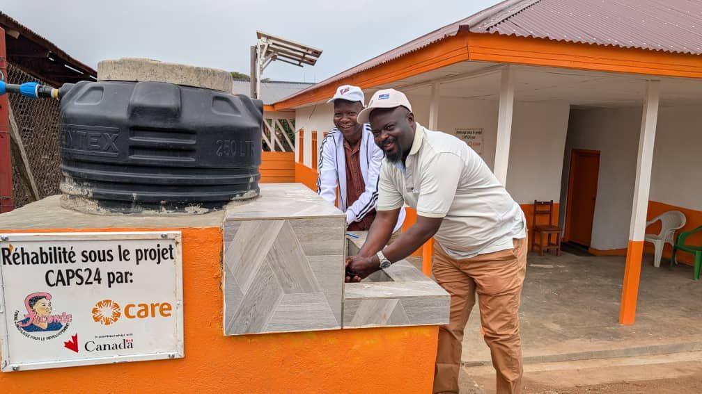 caredrc's tweet image. 📍#Ituri !
Le Centre de Santé #Bey a 19 428 hab, et disposait un bâtiment, limitant l’accès aux soins, le centre a été renforcé grâce à @GAC_Corporate via le projet #CAP24 
➡️Avant 13–16 patients/jour est passé à 30–40/j
🏥Soins de qualité, confiance retrouvée.
@CARE,@ongfeconde